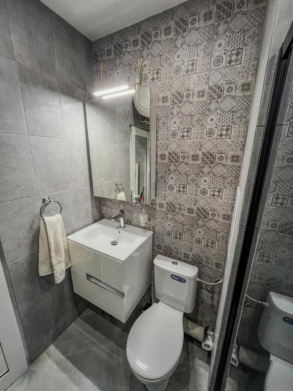 Scandi Business & Leisure Apartment